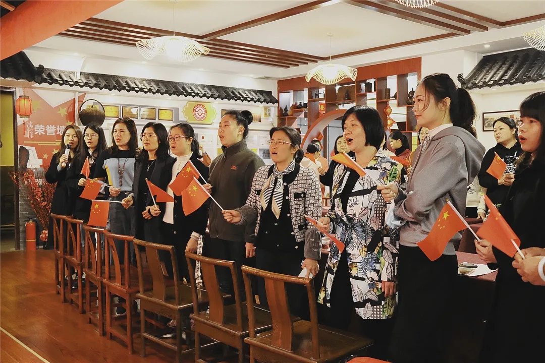 歡慶“三八”節(jié)：三月春光美，我們這樣過