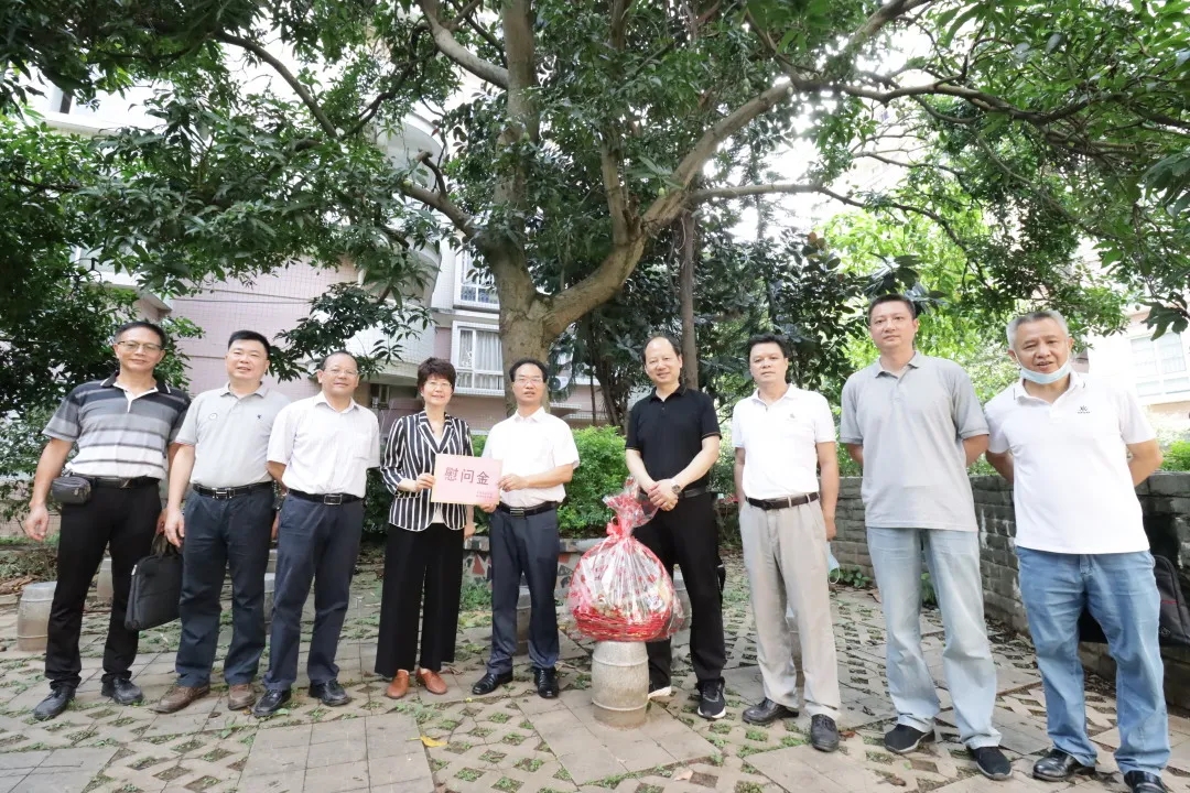 暖心！自治區(qū)總工會調(diào)研走訪慰問組到我市開展調(diào)研走訪慰問活動