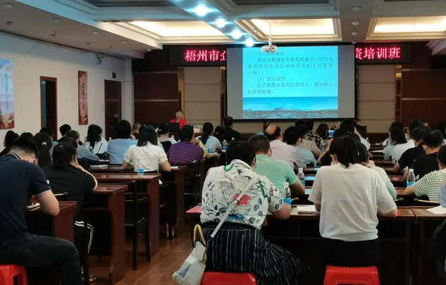 模擬課堂的“沉浸式”學(xué)習(xí)，讓學(xué)員大呼過癮
