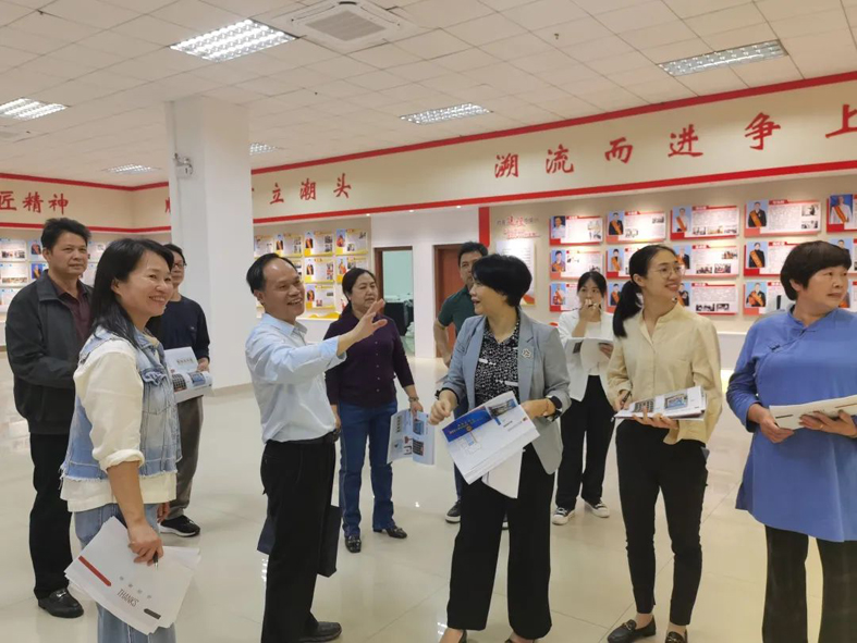 梧欽兩地工會(huì)召開六堡茶、坭興陶勞模工匠 聯(lián)盟創(chuàng)新成果展籌備交流會(huì)