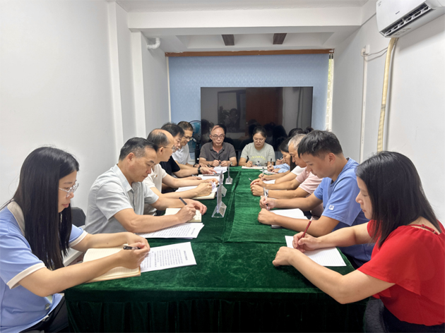 市總工會(huì)調(diào)研組到萬秀區(qū)、長(zhǎng)洲總工會(huì)指導(dǎo)交流工會(huì)工作