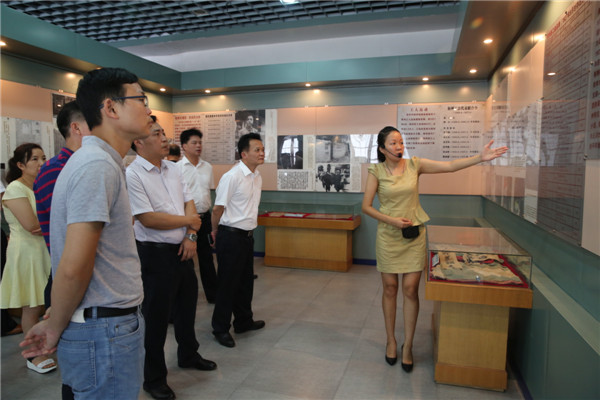 農(nóng)發(fā)行梧州分行黨員干部參觀中共梧州地委、廣西特委舊址